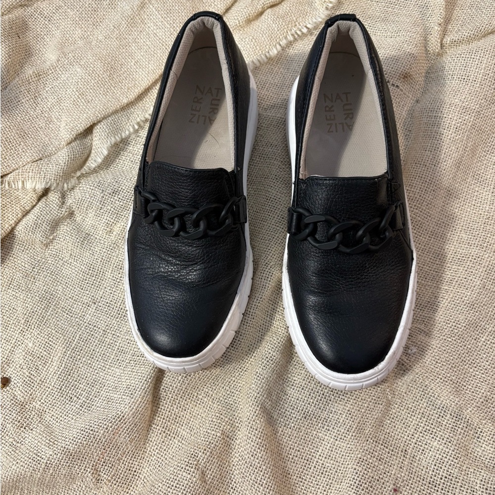 Naturalizer Black Leather Loafers